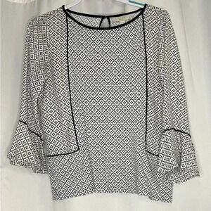 Ann Taylor LOFT cropped‎ sleeve bell cuff blouse